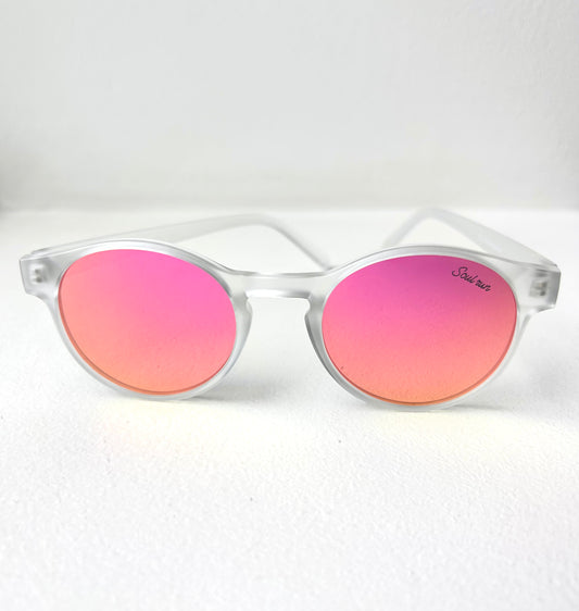 Óculos esportivo / casual, desenvolvido para acompanhar sua rotina do treino ao dia a dia.